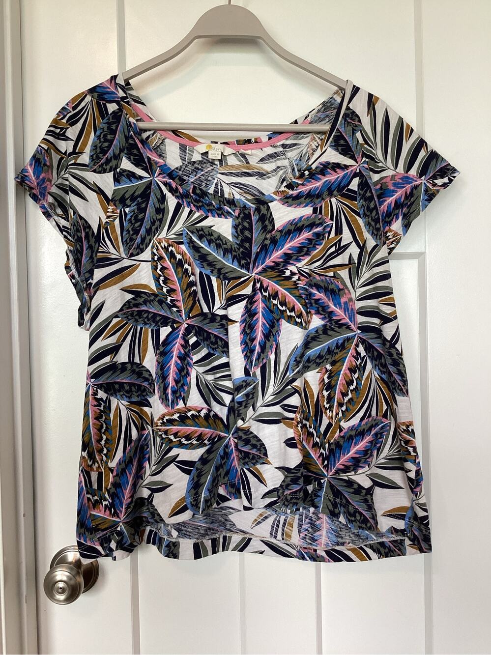 Boden Vibrant Multicolor Tropical Leaf Print Top, Size 20/22